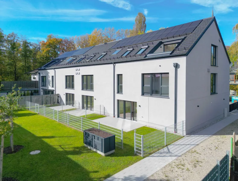 Gartenansicht - Wohnung kaufen in München - Exklusive Dachgeschoss-Wohnung mit Loggia- Erstbezug / kein Fertigstellungsrisiko- Passivhaus