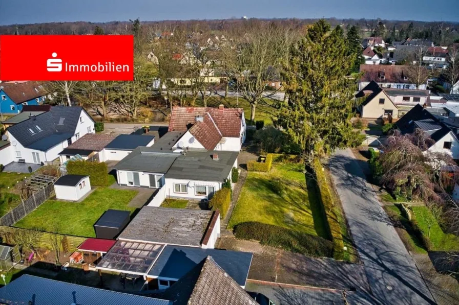 Bungalow 1 - Grundstück kaufen in Elmshorn - Baugrundstück mit Altbausubstanz für Einzel-oder Doppelhausbebauung in ruhiger Wohnlage von Elmshorn