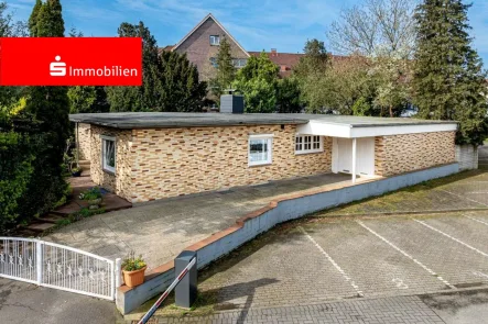 Seitenansicht rechts 05 - Haus kaufen in Elmshorn - Bungalow in ruhiger und zentraler Innenstadtlage von Elmshorn