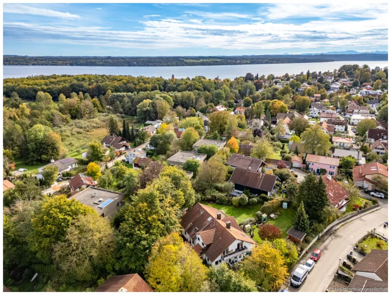 Blick über das Haus zum Ammersee