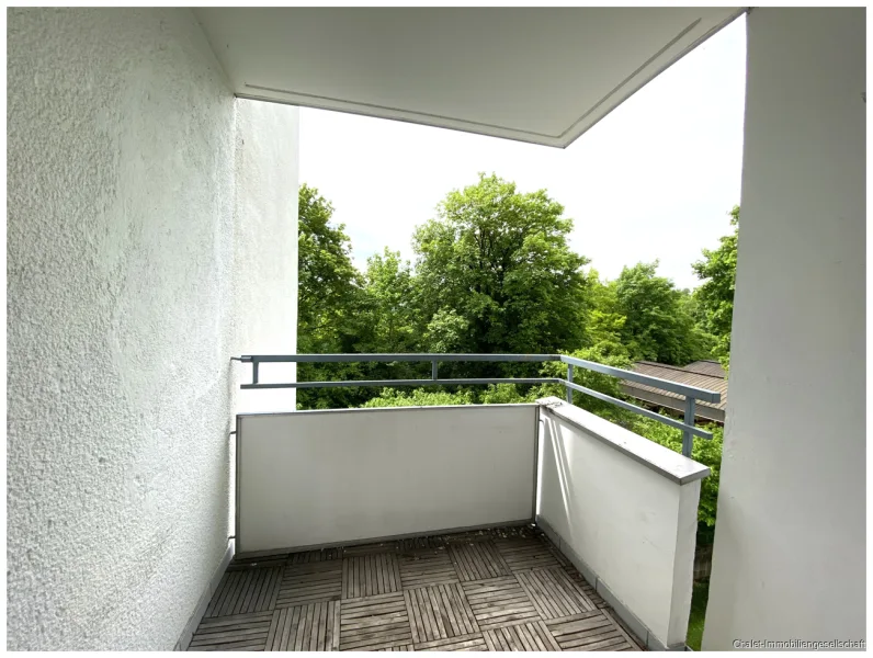 Balkon mit Blick ins Grüne