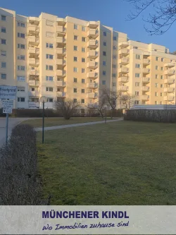Südansicht - Wohnung kaufen in München - Westpark, Erbpachtgrundstück, ruhig und "grün", autofrei vor der Wohnlage!