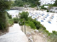 Treppe in die Cala Anguila