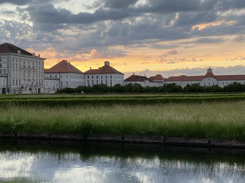 Abendstimmung am Schloß