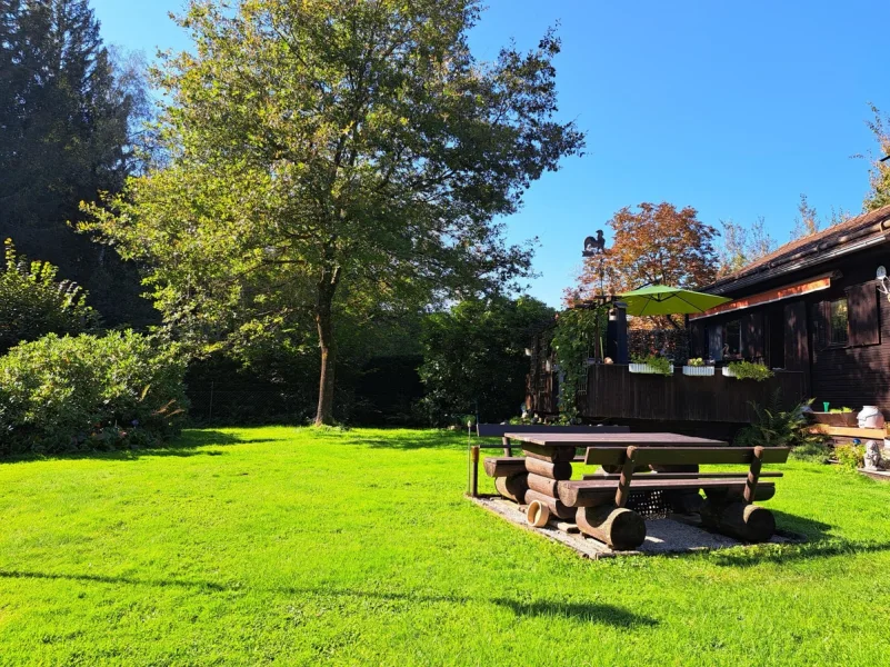 Garten  - Haus kaufen in Kirchseeon - Wochenend-/Ferienhaus  auf idyllischem Grundstück am Wald in Kirchseeon