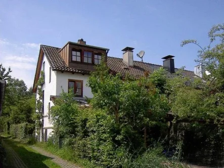 Hausansicht - Haus mieten in München - REH in Pasing mit Gartenparadies