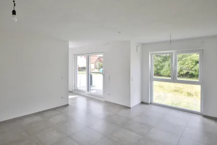 Wohnbereich - Wohnung kaufen in Zuzenhausen - Baujahr 2021: Moderne Etagenwohnung mit Blick ins Grüne und großem Balkon in ruhiger Lage