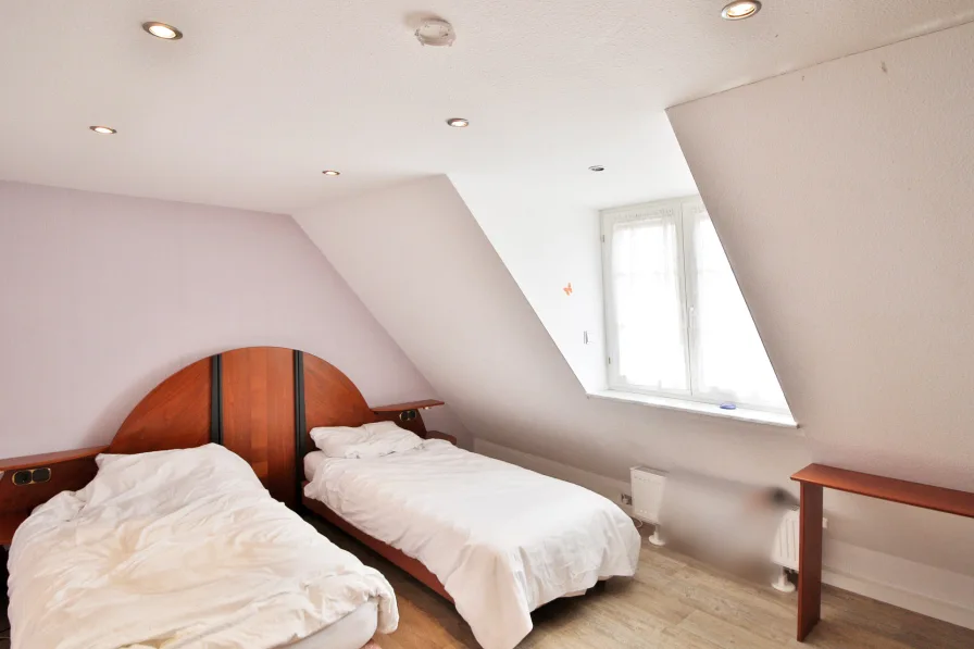 Schlafzimmer 1. OG rechts