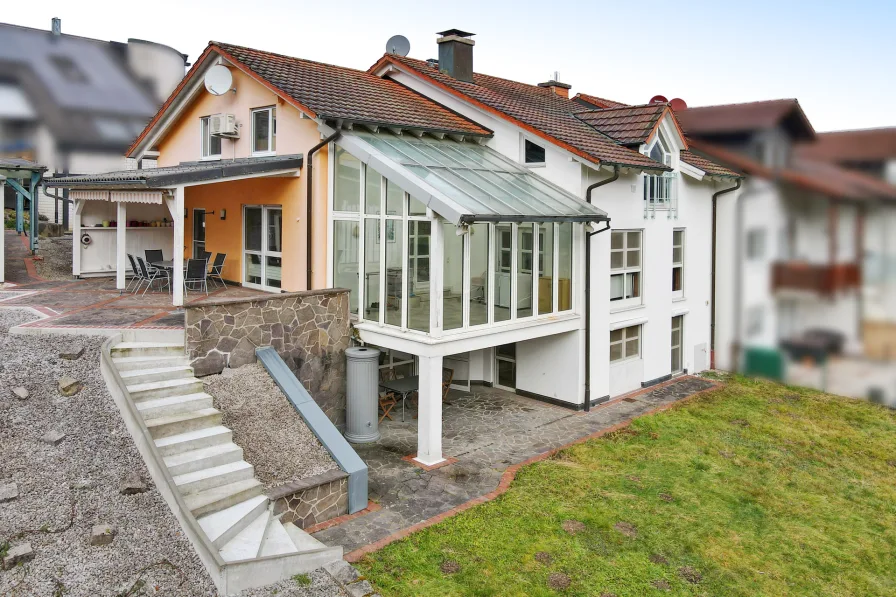 Titelbild - Haus kaufen in Gaggenau - Soll es etwas Besonderes sein? Wohnen mit unverbaubarem Blick in die Natur