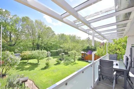 EG überdachter Terrassenbereich - Haus kaufen in Mühlacker - Mehrfamilienhaus in Enzberg! Viele Nutzungsmöglichkeiten inkl. großem Garten und extra Bauplatz!