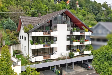 Frontansicht - Wohnung kaufen in Neuenbürg - Bezaubernde Galeriewohnung in prima Lage mit vielen Highlights sucht Sie!