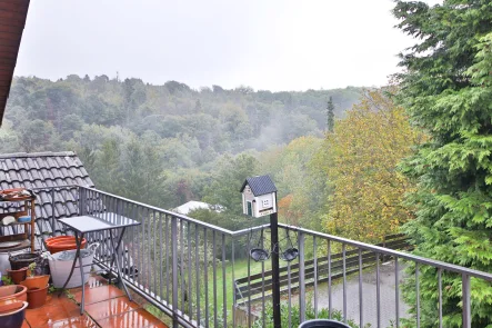 Balkon - Wohnung kaufen in Pforzheim - Stilvolles Wohnen auf zwei Etagen: Maisonette mit traumhafter Aussicht und Garage