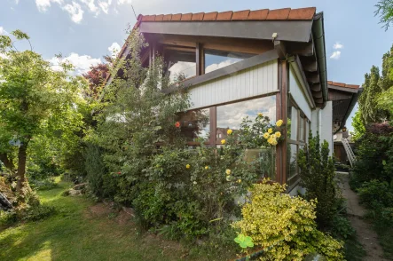 Wintergarten - Haus kaufen in Friolzheim - Wohlfühloase: Einfamilienhaus mit großem Garten, Teich und Wintergarten in ruhiger Sackgassenlage