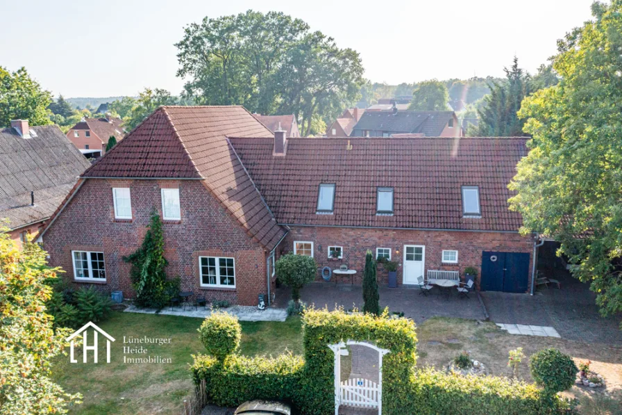  - Haus kaufen in Winsen (Luhe) - **Oase der Ruhe mit viel Platz für alle Generationen - 3 Wohneinheiten möglich**