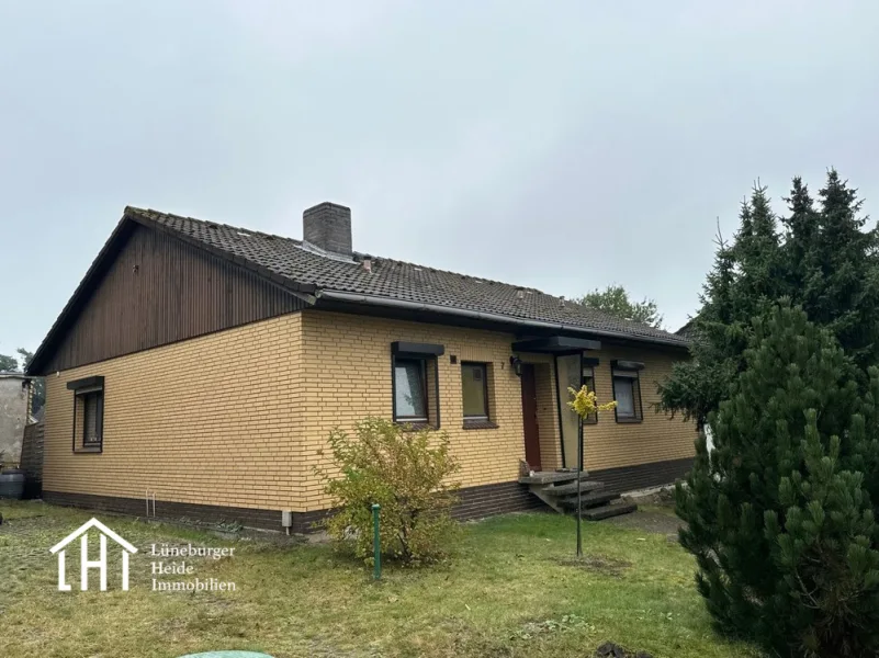 Außenansicht - Haus kaufen in Soltendieck - **Bungalow zu verkaufen -Auf einer Ebene wohnen**