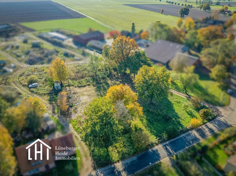 Luftaufnahme - Grundstück kaufen in Bienenbüttel - **Baugrundstück in Bargdorf zu verkaufen**