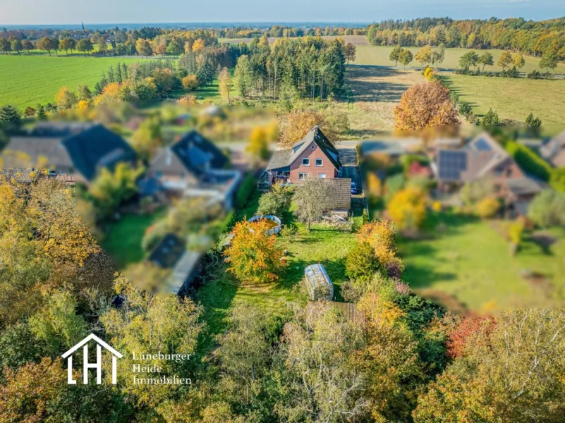 Luftaufnahme - Haus kaufen in Schneverdingen - **Einfamilienhaus mit Potenzial zu verkaufen**