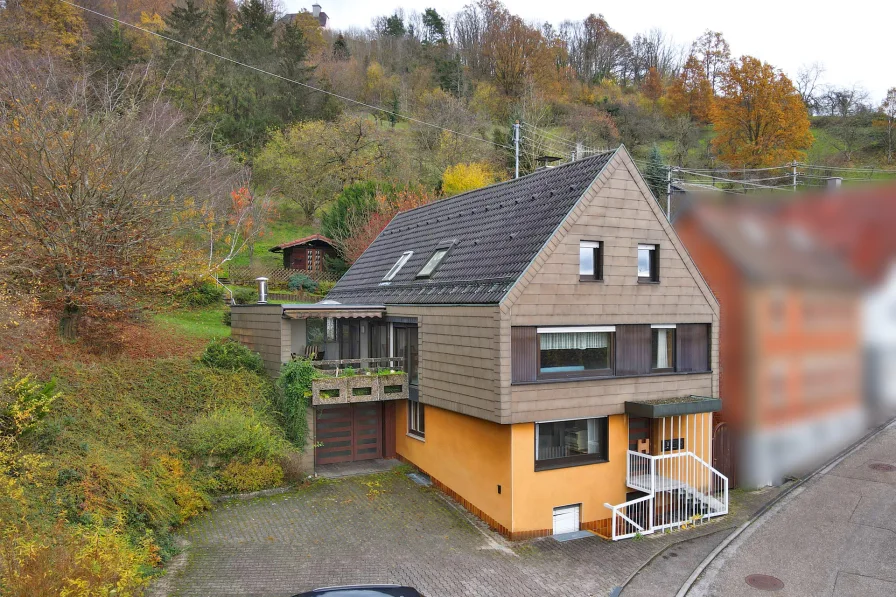 Außenansicht - Haus kaufen in Auenwald - Wohnen im Grünen – Familienfreundliches Zuhause mit traumhaftem Garten