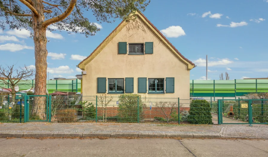  - Haus kaufen in Berlin - Viel Platz für Ihre Wohnträume – Flexibles Einfamilienhaus mit großem Garten