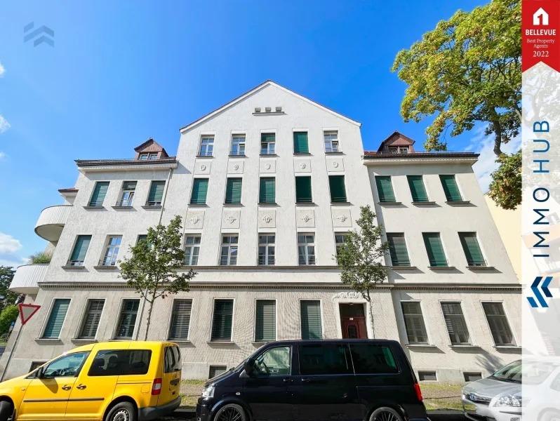 Hausansicht Vorderseite - Wohnung kaufen in Leipzig - ++ 4,43% IST-Rendite, 2013 hochwertig kernsaniert, Parkett! 3-Zimmerwohnung im Leipziger Süden ++