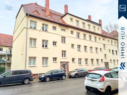 Frontansicht - Wohnung kaufen in Leipzig - ++ Lage Lage Lage, 2600 € / m² - Vermietete 2-Raum-Wohnung mit Balkon an der Weißen Elster ++