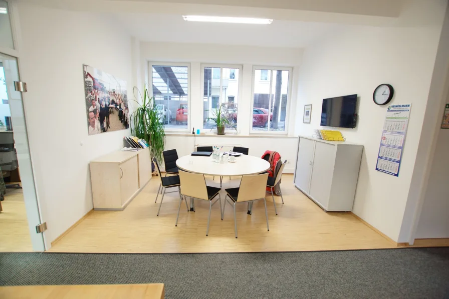 Empfangsbereich - Büro/Praxis kaufen in Nürnberg - Flexible Büroräume, gut kombinierbar mit Wohnnutzung