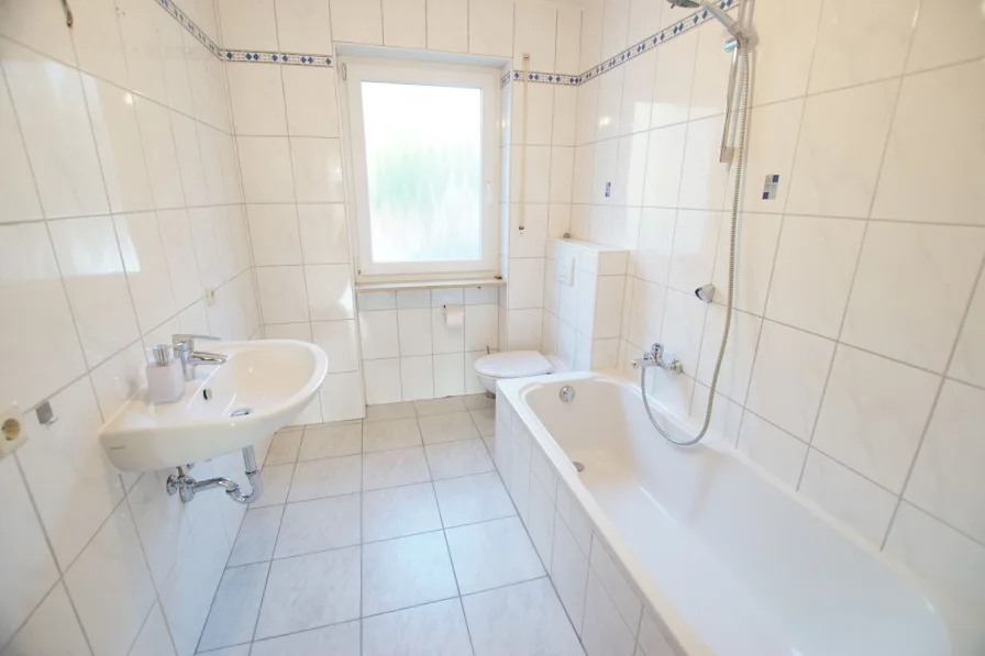 14 Badezimmer OG