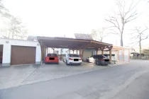 17 Carport und Garage