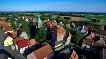 Schloss mit Kirche