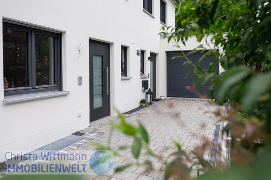 INA_5653 - Haus kaufen in Ingolstadt - # RESERVIERT # Top-Neubau-Reihenmittelhaus im Süden von Ingolstadt