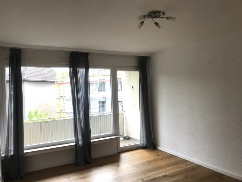 wohnen - Balkon - Wohnung mieten in Essen / Frohnhausen - Renovierte 2 Raumwohnung - teilmöbliert