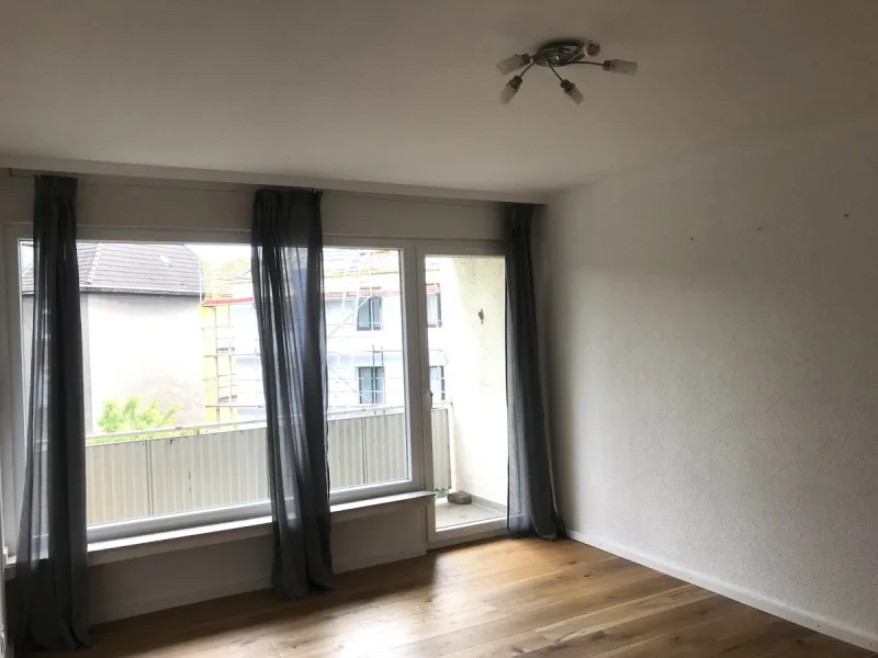 wohnen - Balkon - Wohnung kaufen in Essen / Frohnhausen - Kapitalanlage oder EigennutzungRenovierte 2 Raumwohnung - teilmöbliert