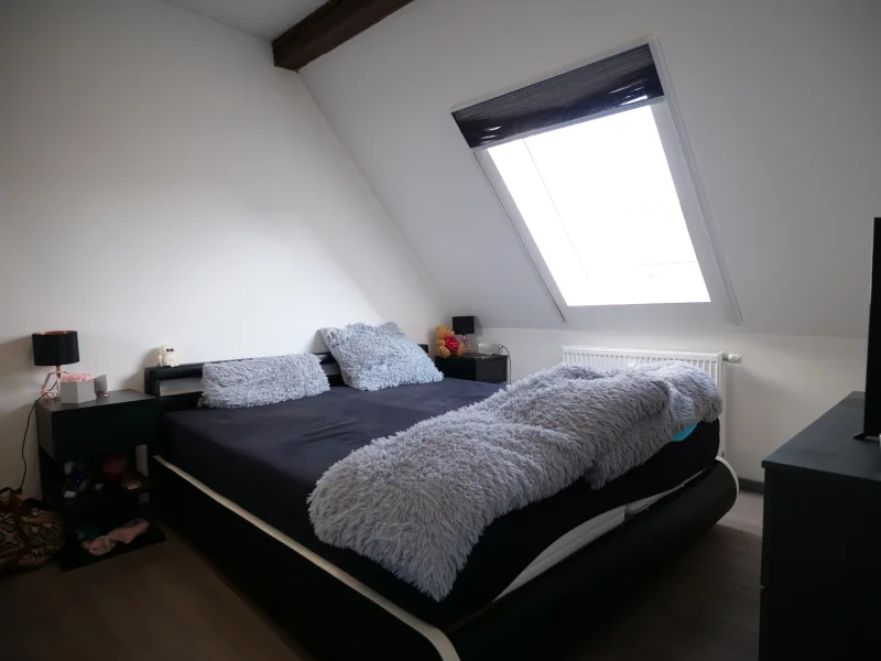 Schlafzimmer 1