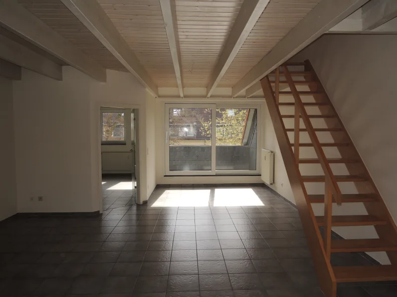 Wohnzimmer  - Wohnung mieten in Mönchengladbach - Genießen Sie das Flair! Wunderschöne Maisonette-Wohnung zu vermieten!