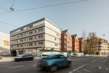 Aussenansicht Gebäude - Wohnung mieten in Augsburg - Zentrale 2-ZKB bei der Jakobskirche mit EBK