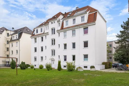 Außenansicht - Wohnung kaufen in Augsburg / Göggingen - Provisionsfrei: Vermietete 3-Zimmer-Wohnung in Augsburg-Göggingen