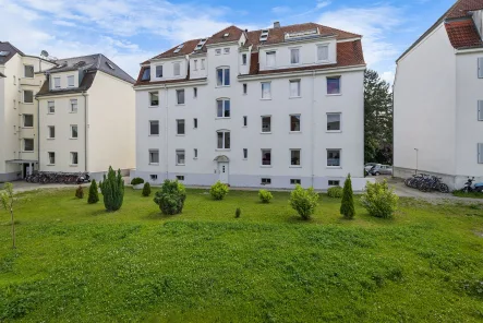 Außenansicht - Wohnung kaufen in Augsburg / Göggingen - Provisionsfrei: Renovierte 3-Zimmer-Wohnung in Augsburg-Göggingen
