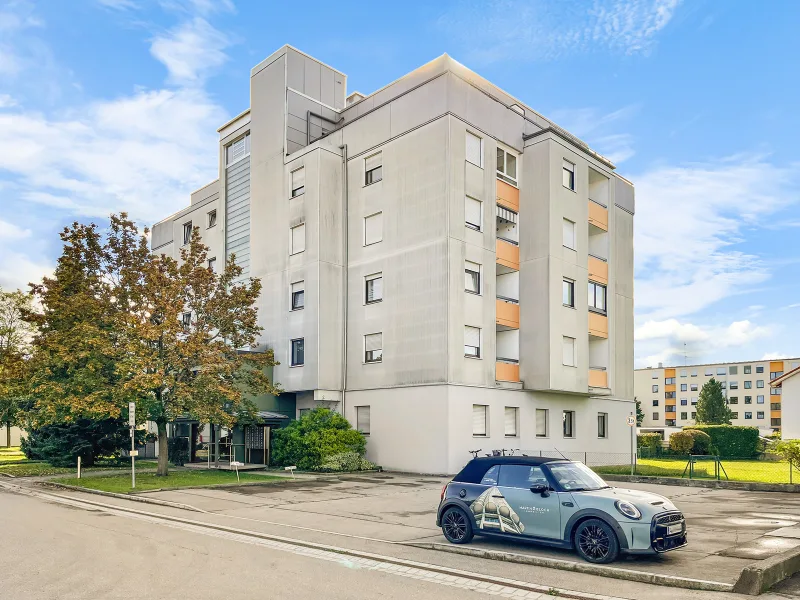 Außenansicht - Wohnung kaufen in Kaufering - Helle vermietete 1-Zimmer-Wohnung mit Balkon in Kaufering