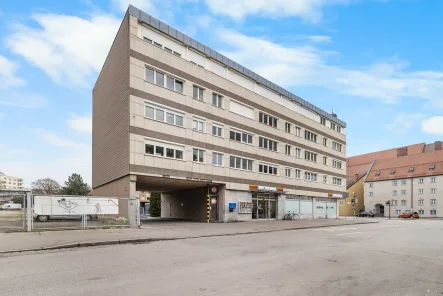 Hausansicht - Wohnung mieten in Augsburg - Ruhiges Innenstadt-Appartement mit Einbauküche