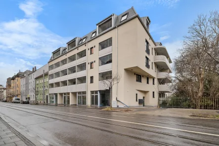 Außenansicht - Wohnung mieten in Augsburg / Oberhausen - Stilvoller Neubau in A-Oberhausen! Ihre Traum-3-ZKB-Wohnung mit EBK und Balkon!