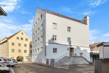 Außenansicht - Wohnung mieten in Augsburg - Ideal für WGs! Großzügige 3-ZKB in zentraler Citylage - befristet auf 2 Jahre!