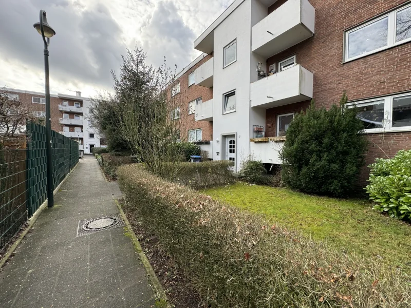Frontansicht - Wohnung kaufen in Düsseldorf - Leerstehende Wohnung in Düsseldorf Garath - renovierungsbedürftig