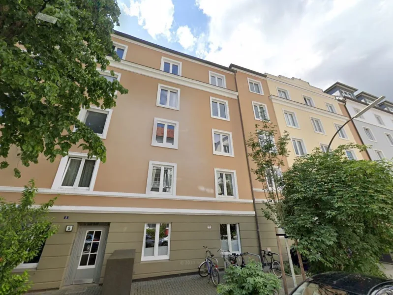 Straßenfront - Wohnung kaufen in Hamburg - Seltene Gelegenheit - Erdgeschosswohnung mit 20m² Terrasse im sanierten Altbau