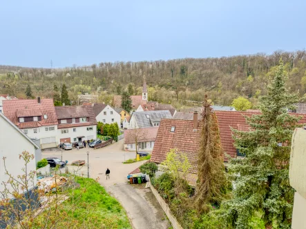 Ausblick Terrasse Wohnzimmer - Wohnung kaufen in Remseck am Neckar - Lichtdurchflutete 5,5 Zimmer-Maisonette Wohnung inkl. 3 Terrassen & 2 TG Stellplätzen in bester Lage