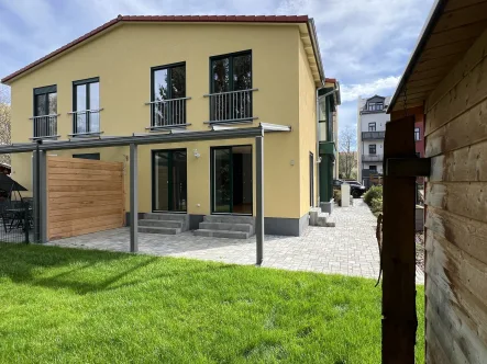 Haus - Haus kaufen in Borsdorf - Neuwertige Doppelhaushälfte mit Wärmepumpe Top Lage außerhalb von Leipzig mit 1A Anbindung
