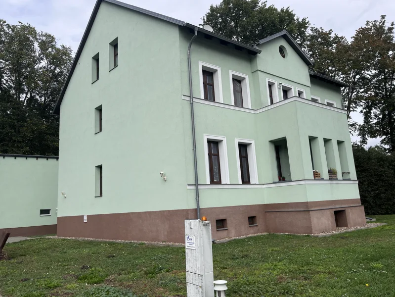 Aussicht vorne - Haus kaufen in Fredersdorf-Vogelsdorf - Kernsaniertes Objekt mit 5% Rendite am Bahnhof Fredersdorf