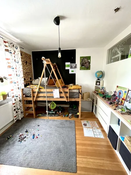 Kinderzimmer 2 EG