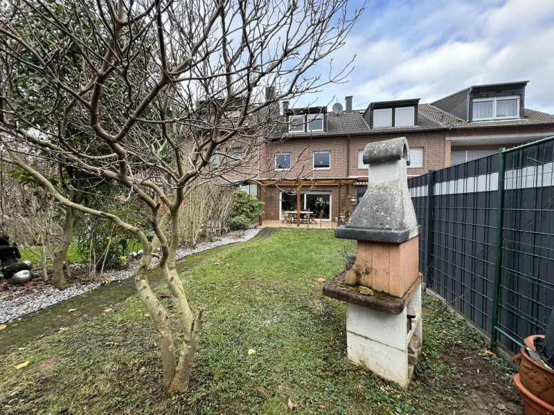 Garten - Haus kaufen in Neuss - Wohnkomfort pur! Modernes Reihenmittelhaus mit großem Garten in Neuss Norf