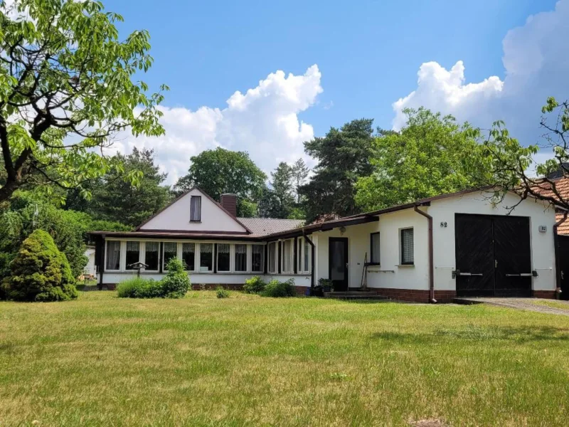 Hausansicht - Haus kaufen in Falkensee - Bungalow in Bestlage von Falkensee