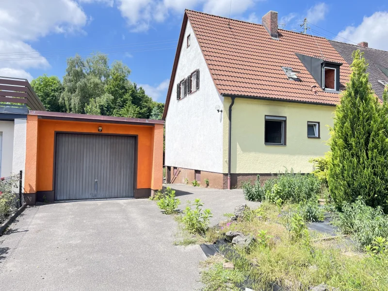 IMG_0597 - Haus kaufen in Augsburg - Sanierungsbedürftige Doppelhaushälfte mit großem Garten